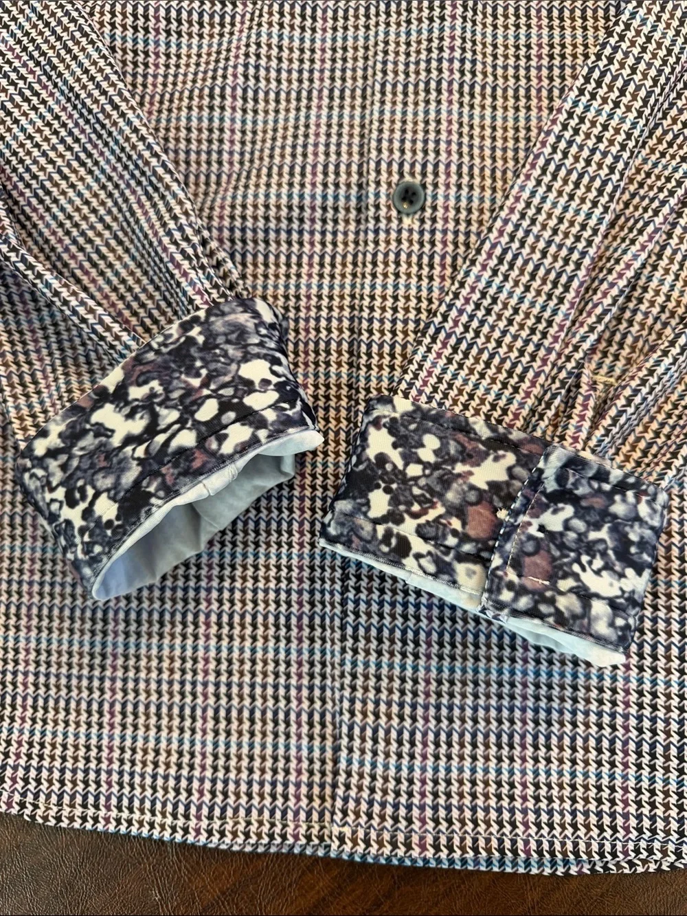 Robert Graham Long Sleeve Button Down Shirt